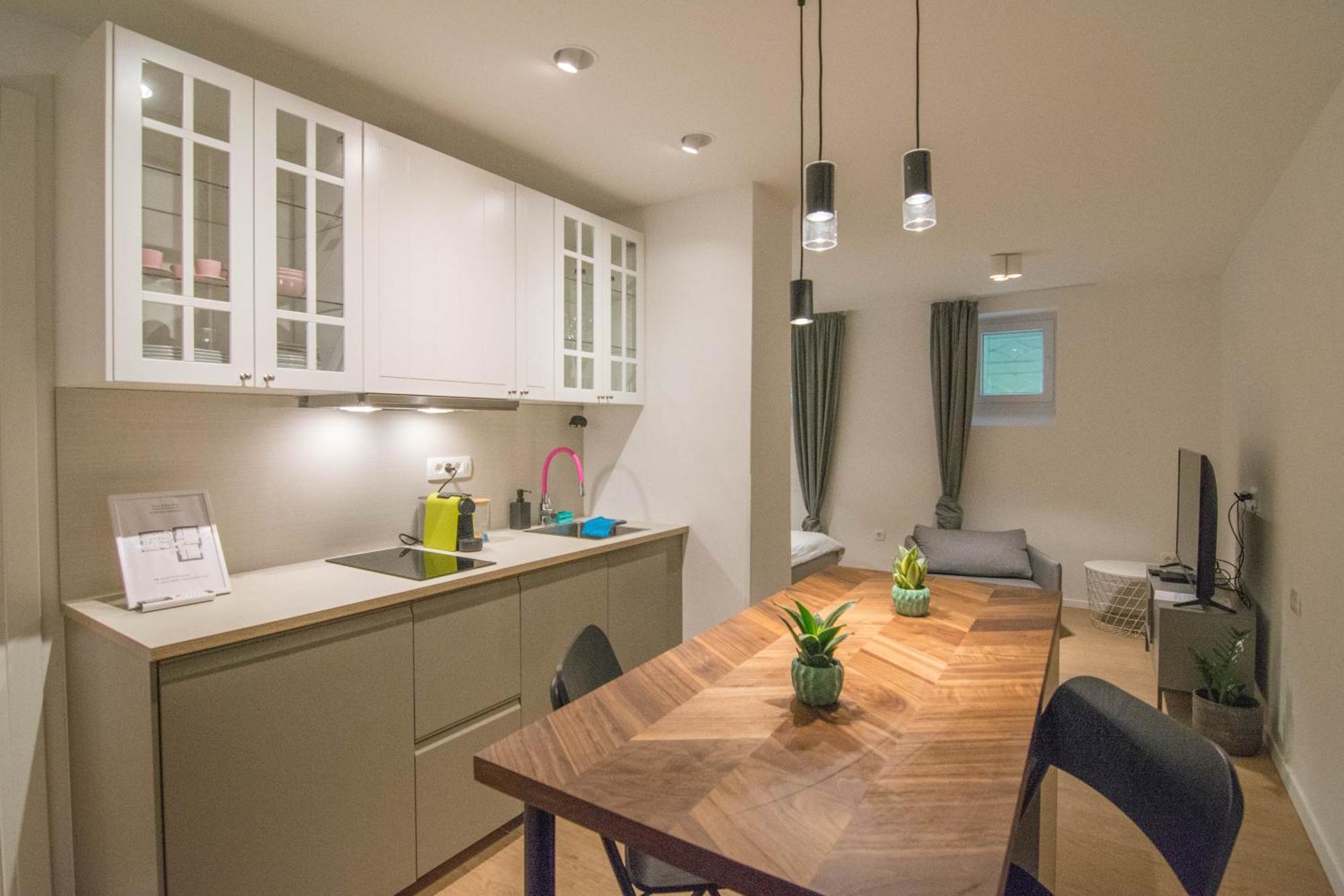 Romiru Rooms And Studio Apartment Split Extérieur photo