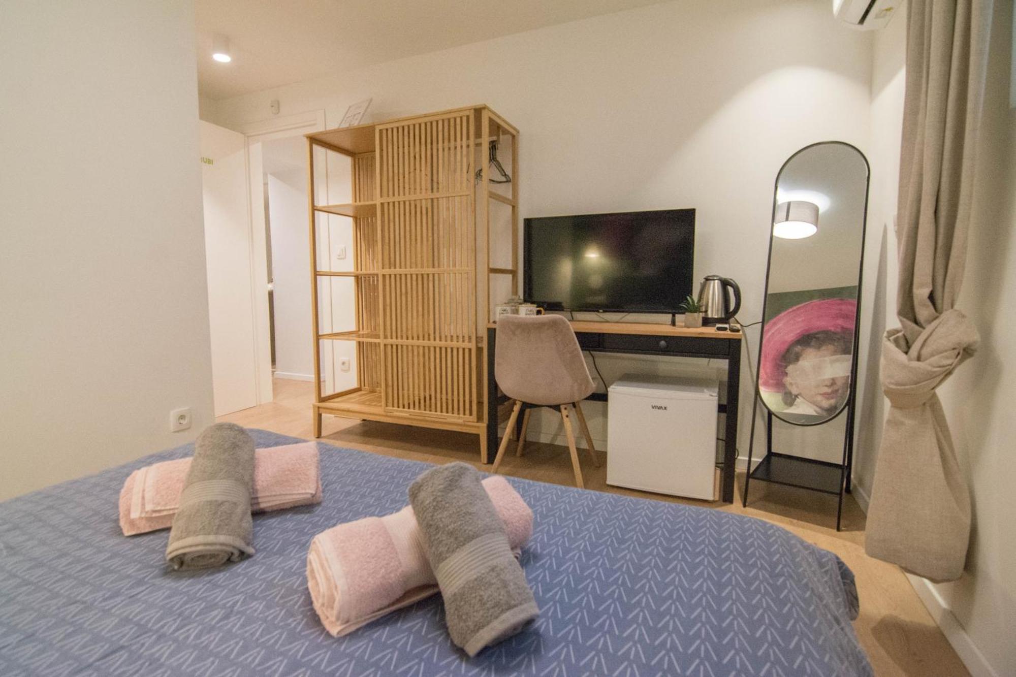 Romiru Rooms And Studio Apartment Split Extérieur photo
